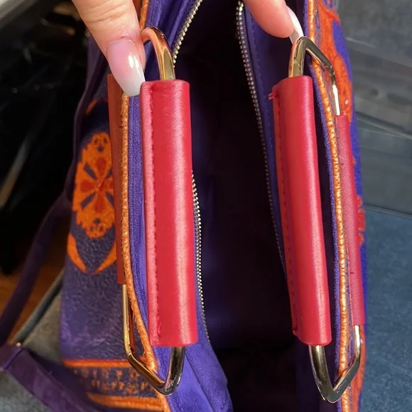 Her Universe Disney Aladdin Magic Carpet Purse - Picture 7 of 8